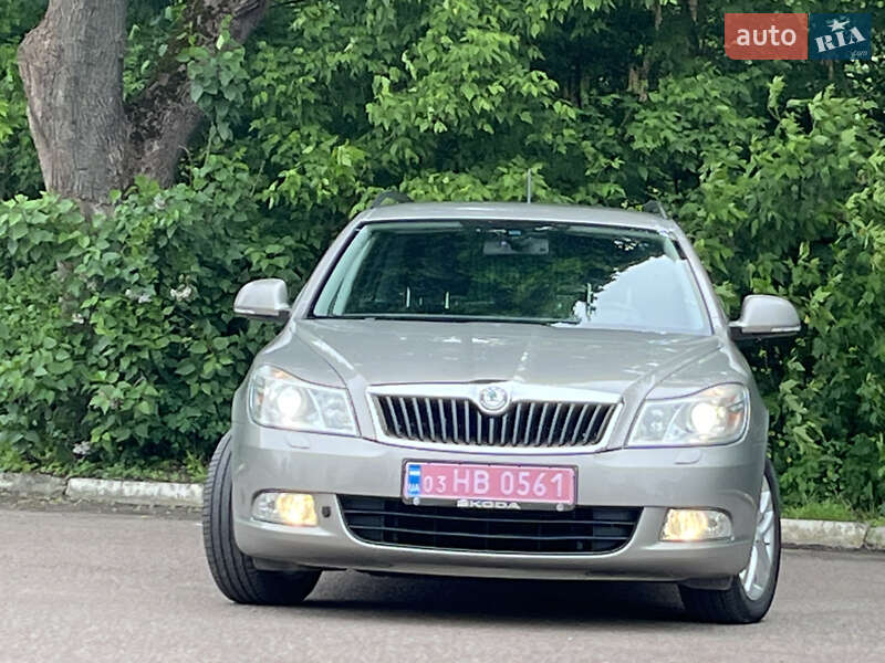 Універсал Skoda Octavia 2012 в Радивиліві