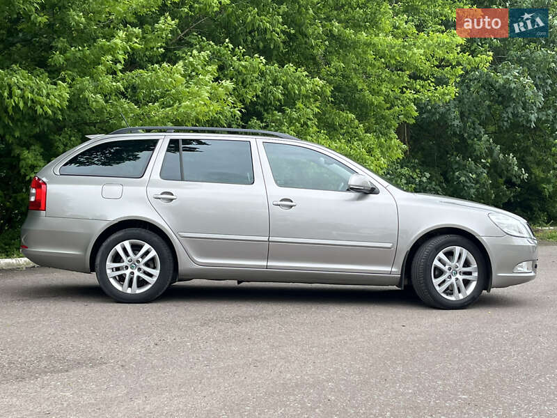 Універсал Skoda Octavia 2012 в Радивиліві