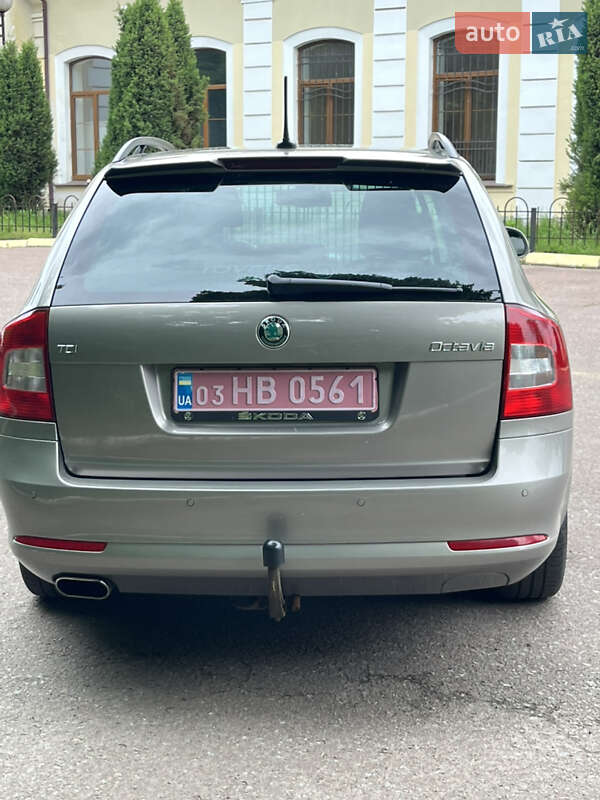 Універсал Skoda Octavia 2012 в Радивиліві