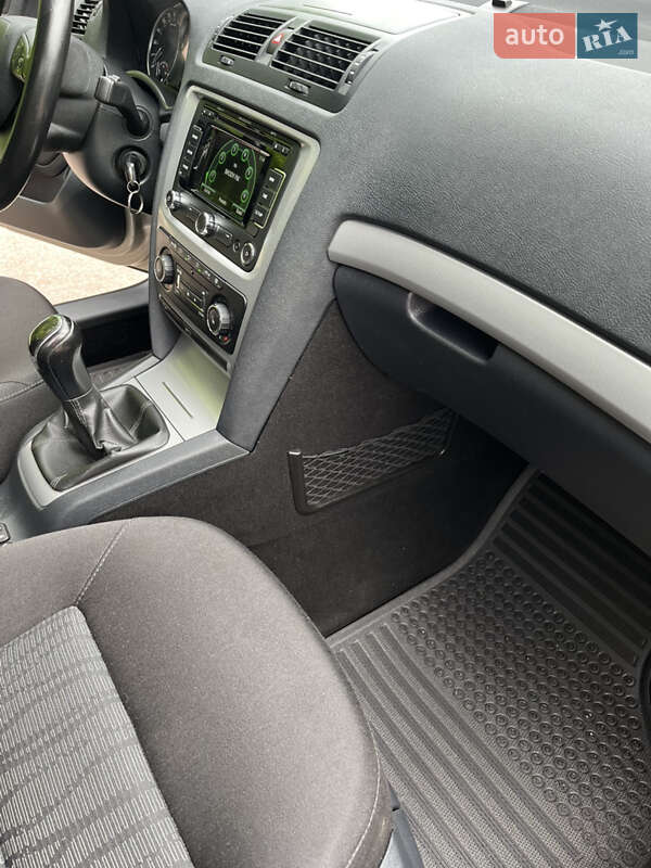 Універсал Skoda Octavia 2012 в Радивиліві