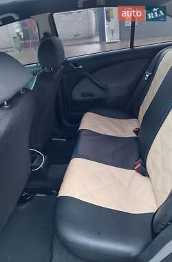 Лифтбек Skoda Octavia 2005 в 