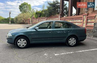 Лифтбек Skoda Octavia 2004 в 
