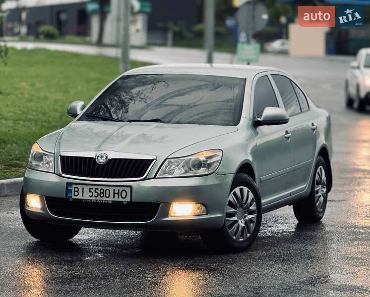 Лифтбек Skoda Octavia 2010 в 