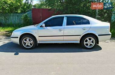 Лифтбек Skoda Octavia 2004 в 