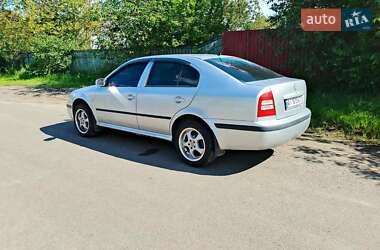 Лифтбек Skoda Octavia 2004 в Немишаево