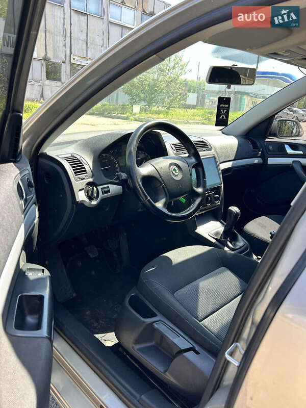 Універсал Skoda Octavia 2008 в Сумах