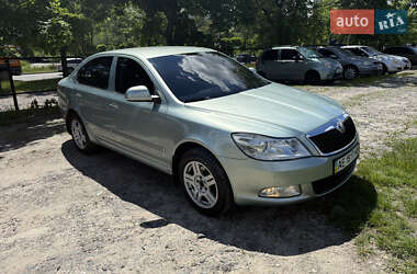Лифтбек Skoda Octavia 2010 в 