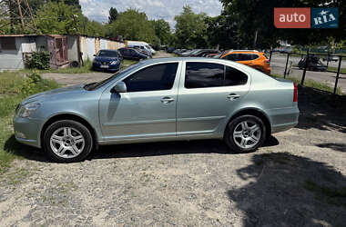 Лифтбек Skoda Octavia 2010 в 