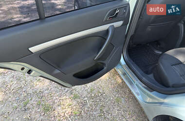 Лифтбек Skoda Octavia 2010 в 