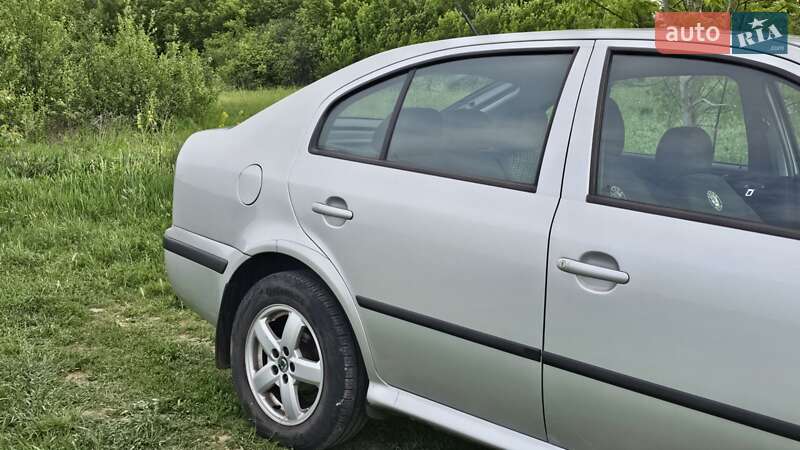 Лифтбек Skoda Octavia 2004 в Полтаве