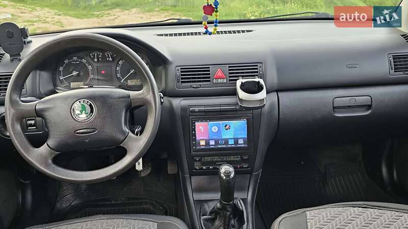 Лифтбек Skoda Octavia 2004 в Полтаве