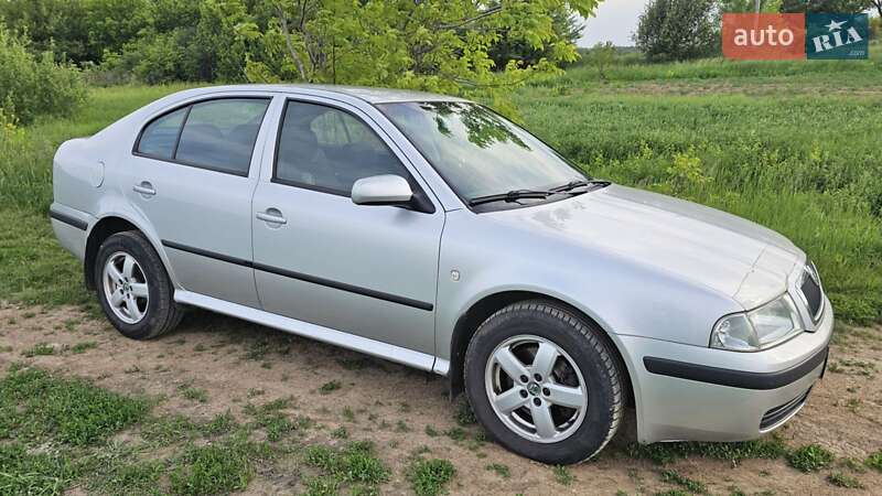 Лифтбек Skoda Octavia 2004 в Полтаве