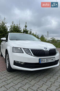 Ліфтбек Skoda Octavia 2018 в 