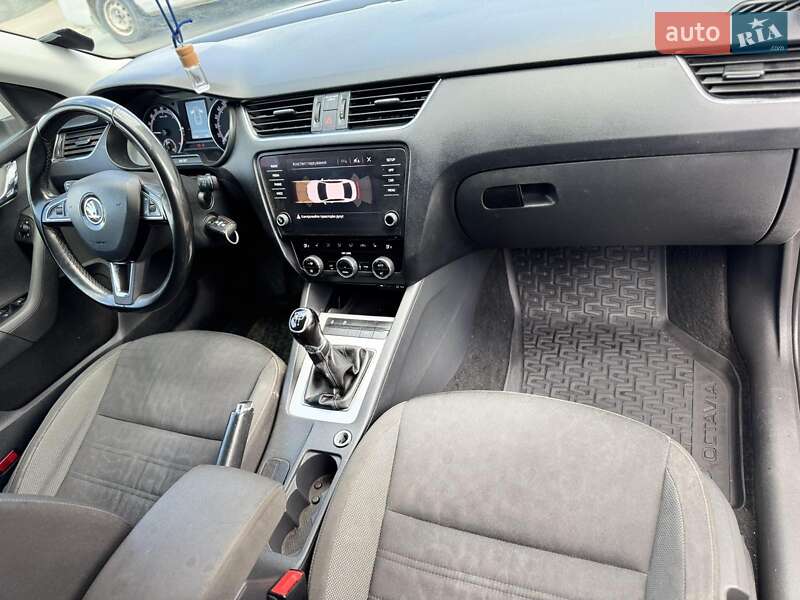 Ліфтбек Skoda Octavia 2017 в Сваляві