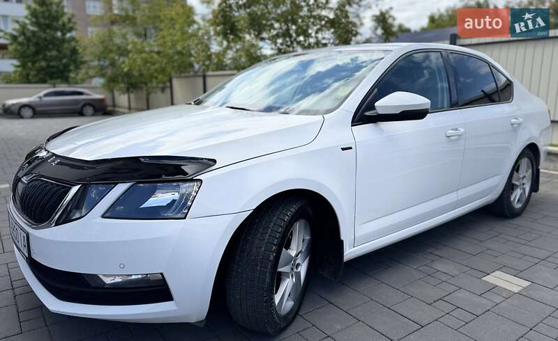 Ліфтбек Skoda Octavia 2017 в Сваляві