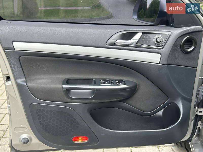 Ліфтбек Skoda Octavia 2012 в Прилуках