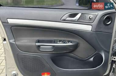 Лифтбек Skoda Octavia 2012 в 
