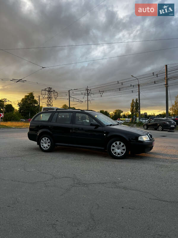Універсал Skoda Octavia 2004 в Луцьку