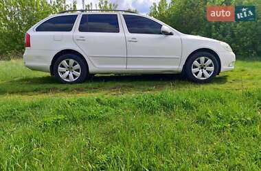 Універсал Skoda Octavia 2012 в 