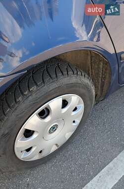 Лифтбек Skoda Octavia 2008 в 