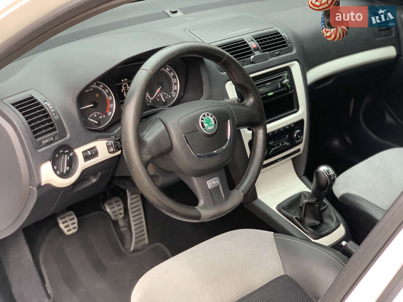 Універсал Skoda Octavia 2009 в Івано-Франківську