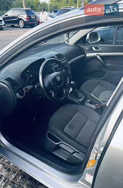 Универсал Skoda Octavia 2012 в 