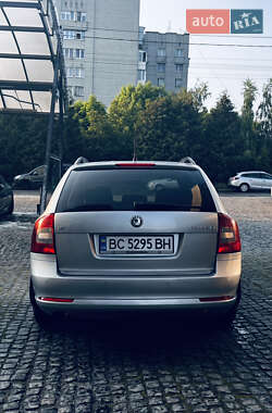 Универсал Skoda Octavia 2012 в 