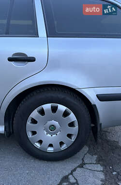 Универсал Skoda Octavia 2000 в 