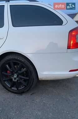 Универсал Skoda Octavia 2010 в 