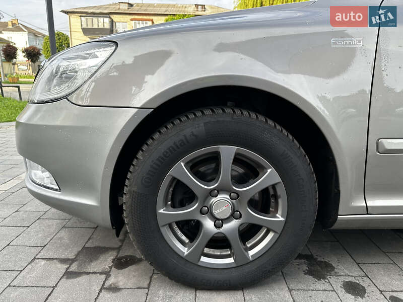 Универсал Skoda Octavia 2011 в Нововолынске