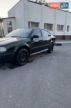 Лифтбек Skoda Octavia 2000 в 