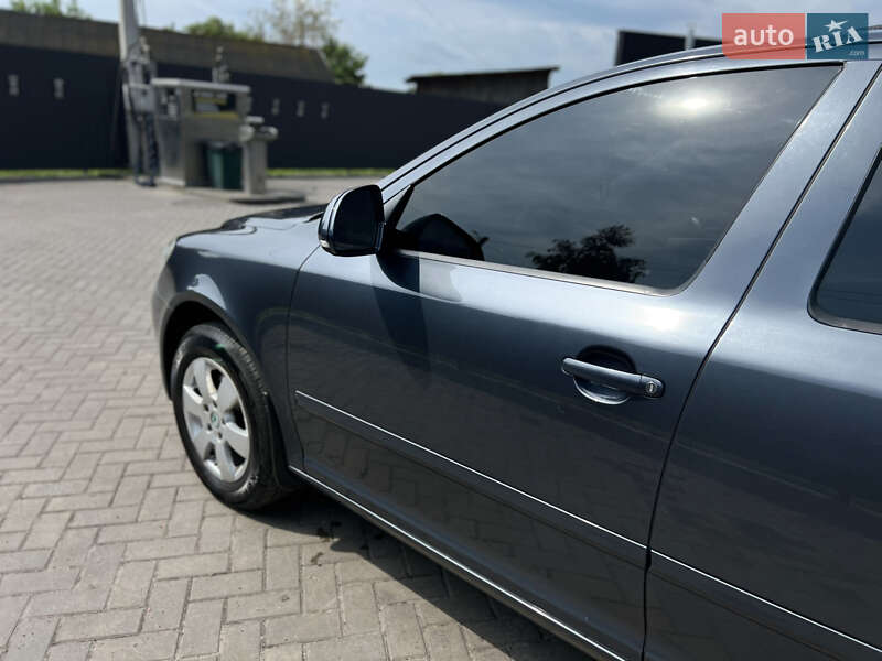 Ліфтбек Skoda Octavia 2011 в Шептицькому