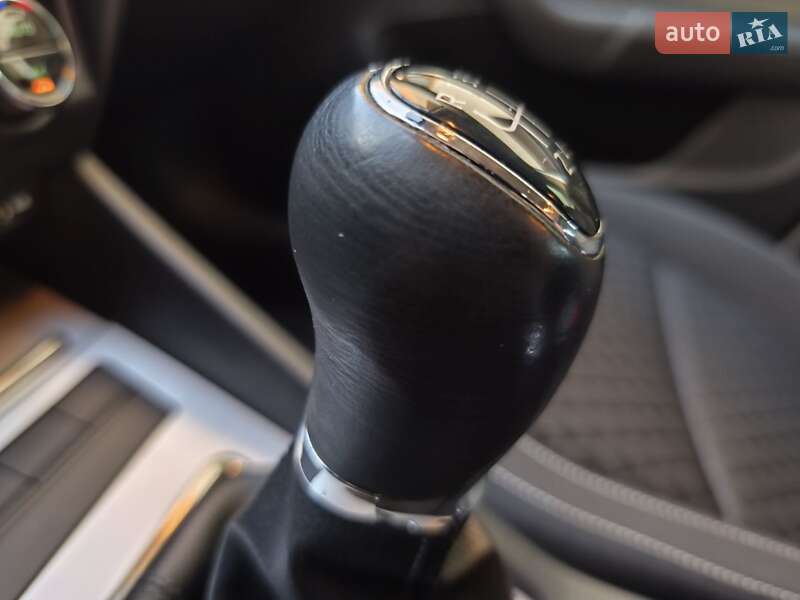 Універсал Skoda Octavia 2017 в Звягелі