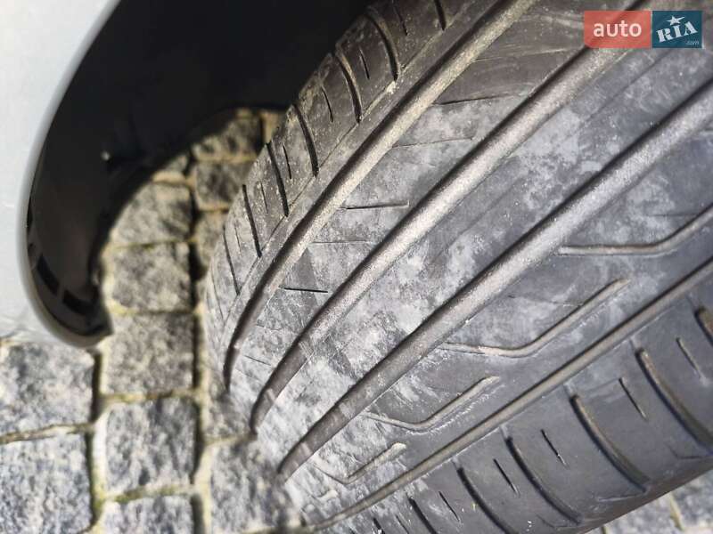 Універсал Skoda Octavia 2017 в Звягелі