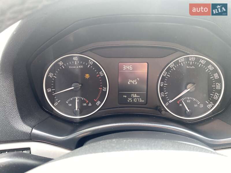 Лифтбек Skoda Octavia 2011 в Мирополе