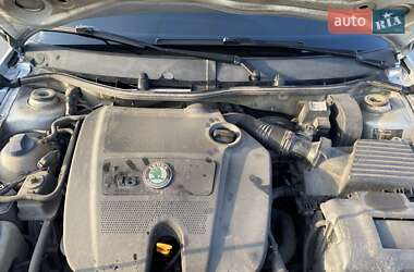 Ліфтбек Skoda Octavia 2004 в 