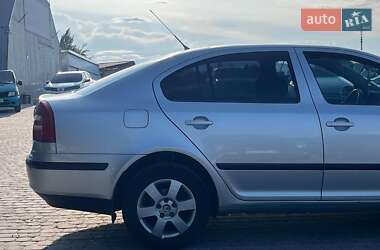 Лифтбек Skoda Octavia 2008 в 