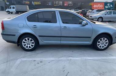 Лифтбек Skoda Octavia 2005 в 