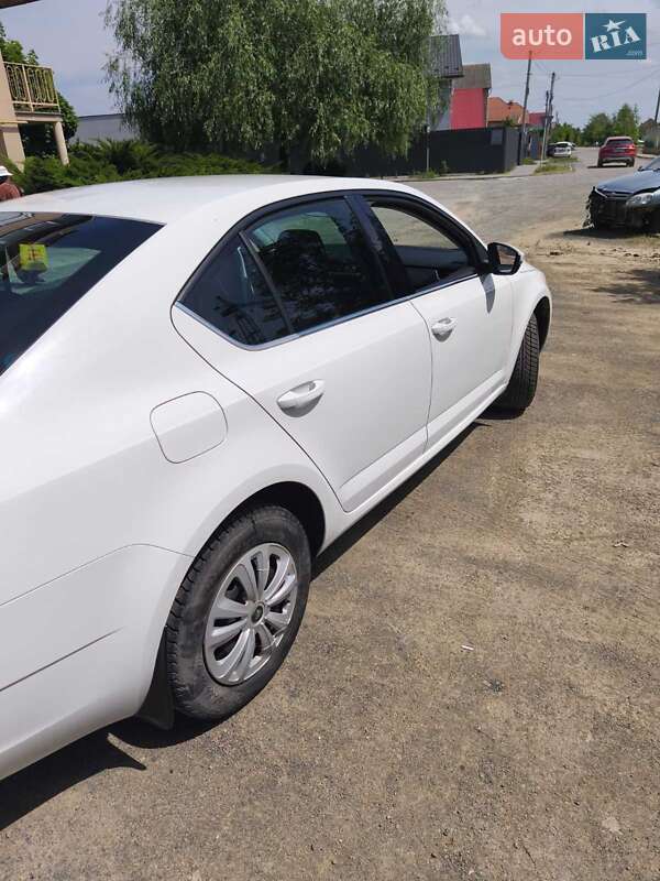 Лифтбек Skoda Octavia 2017 в Ужгороде