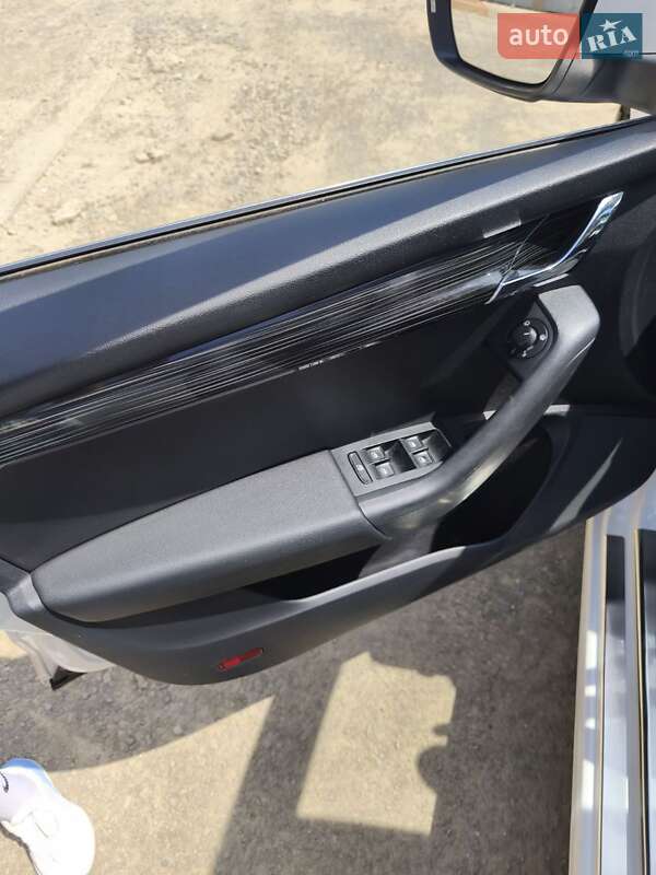 Лифтбек Skoda Octavia 2017 в Ужгороде