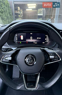 Ліфтбек Skoda Octavia 2023 в 