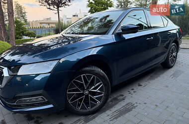 Ліфтбек Skoda Octavia 2023 в 