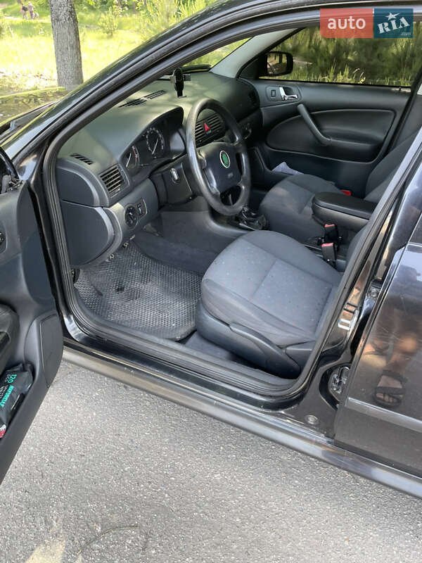 Лифтбек Skoda Octavia 2002 в Сумах