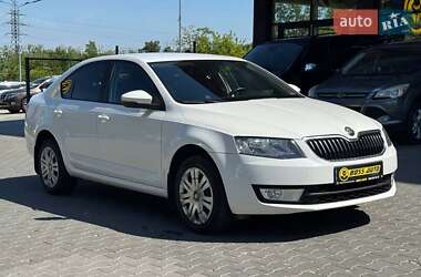 Ліфтбек Skoda Octavia 2015 в Чернівцях