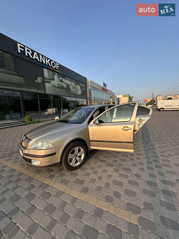 Лифтбек Skoda Octavia 2005 в Хмельницком