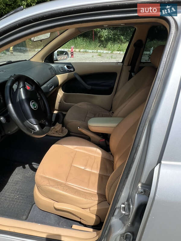 Лифтбек Skoda Octavia 2001 в Киеве