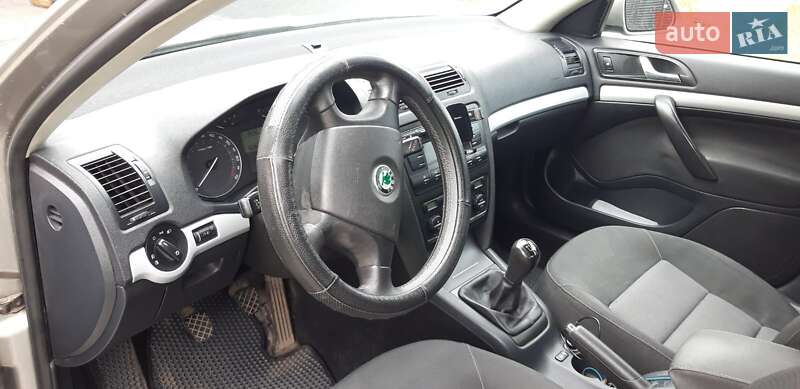Ліфтбек Skoda Octavia 2007 в Рівному