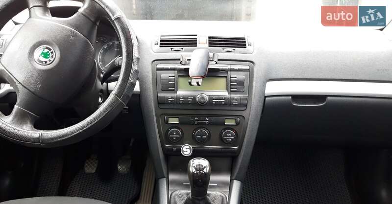 Ліфтбек Skoda Octavia 2007 в Рівному