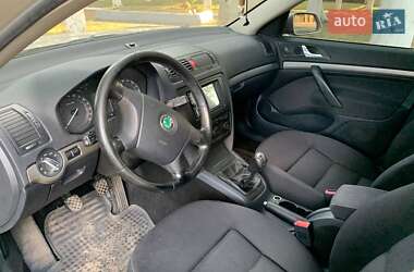 Лифтбек Skoda Octavia 2004 в 