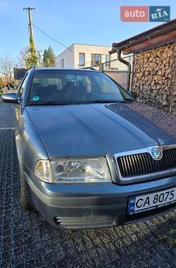 Універсал Skoda Octavia 2004 в Черкасах
